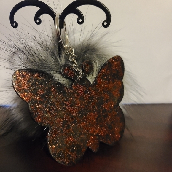 BUTTERFLY Keychain - Picture 1 of 3